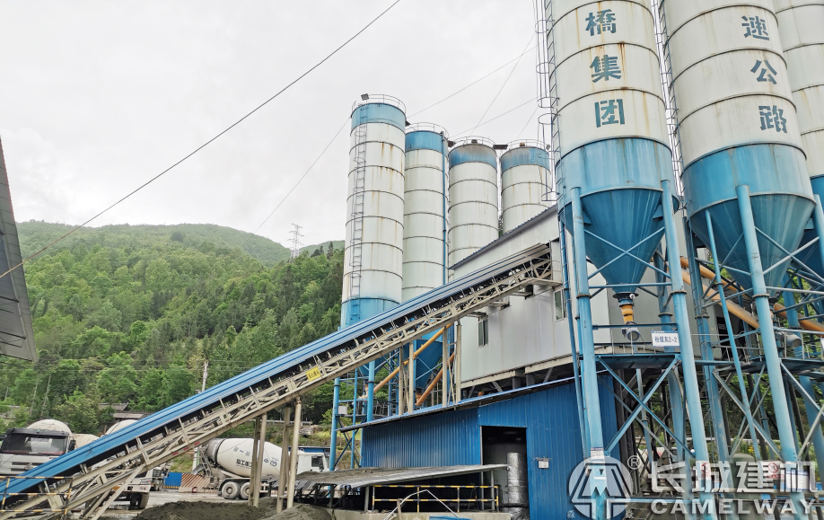 廣平高速雙hzs120工程攪拌站