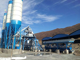 國內(nèi)前五名的混凝土攪拌站設(shè)備機(jī)械