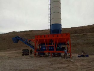 300噸移動(dòng)穩(wěn)定土拌合站兩倉(cāng)多少錢?