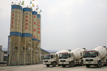 HZS180大型混凝土攪拌站報價