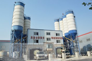 長城建機(jī)員工到商品砼站現(xiàn)場觀摩 并要求員工發(fā)揮傳幫帶精神