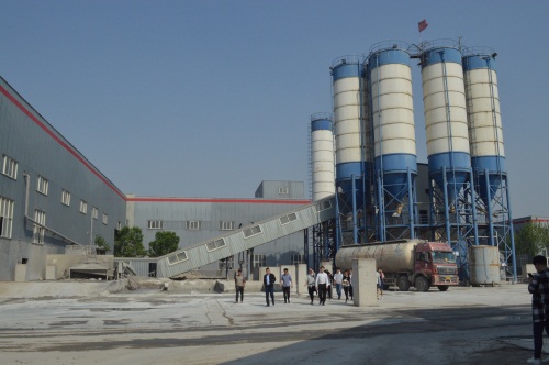 1.5方混凝土攪拌站是用75站還是用90站