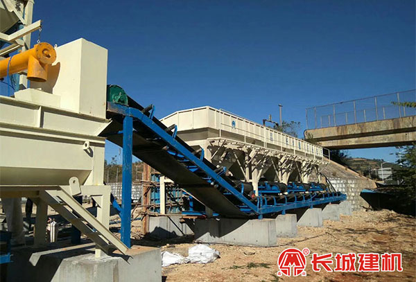 水穩(wěn)攪拌站