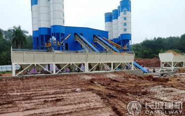 一個(gè)120型攪拌機(jī)時(shí)產(chǎn)幾方混凝土 幾方主機(jī)