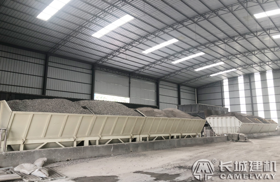 長城180攪拌站一般選用pld4800型號(hào)的配料機(jī)