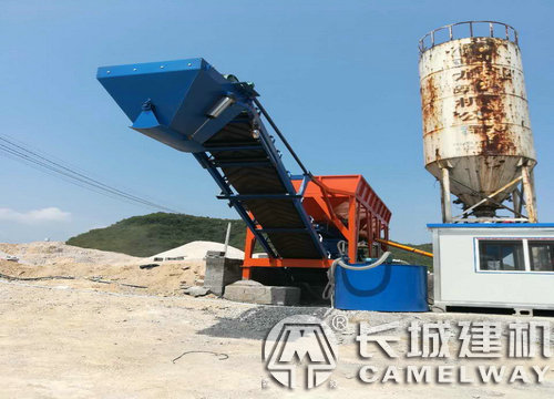 移動(dòng)式水穩(wěn)攪拌站設(shè)備