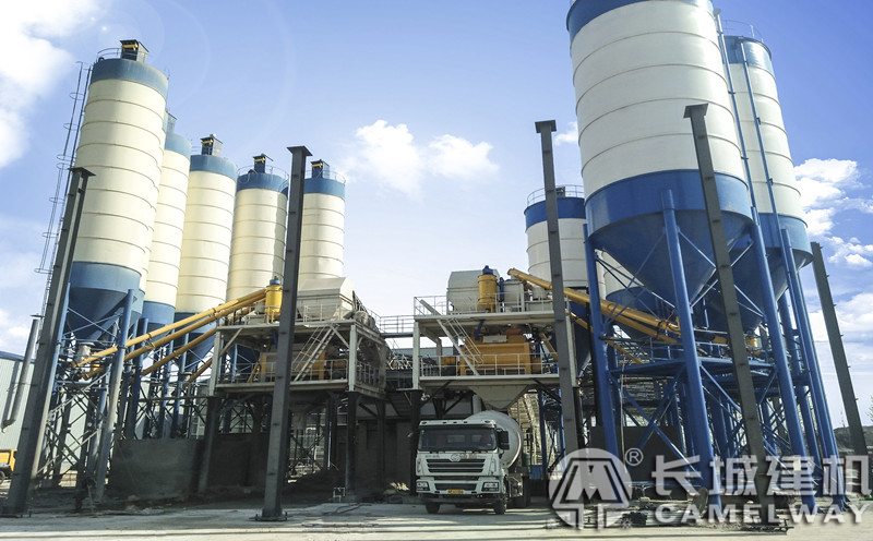 長城建機hzs240攪拌站現(xiàn)場