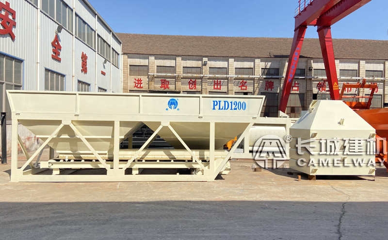 臥式攪拌機750用多大型號配料機